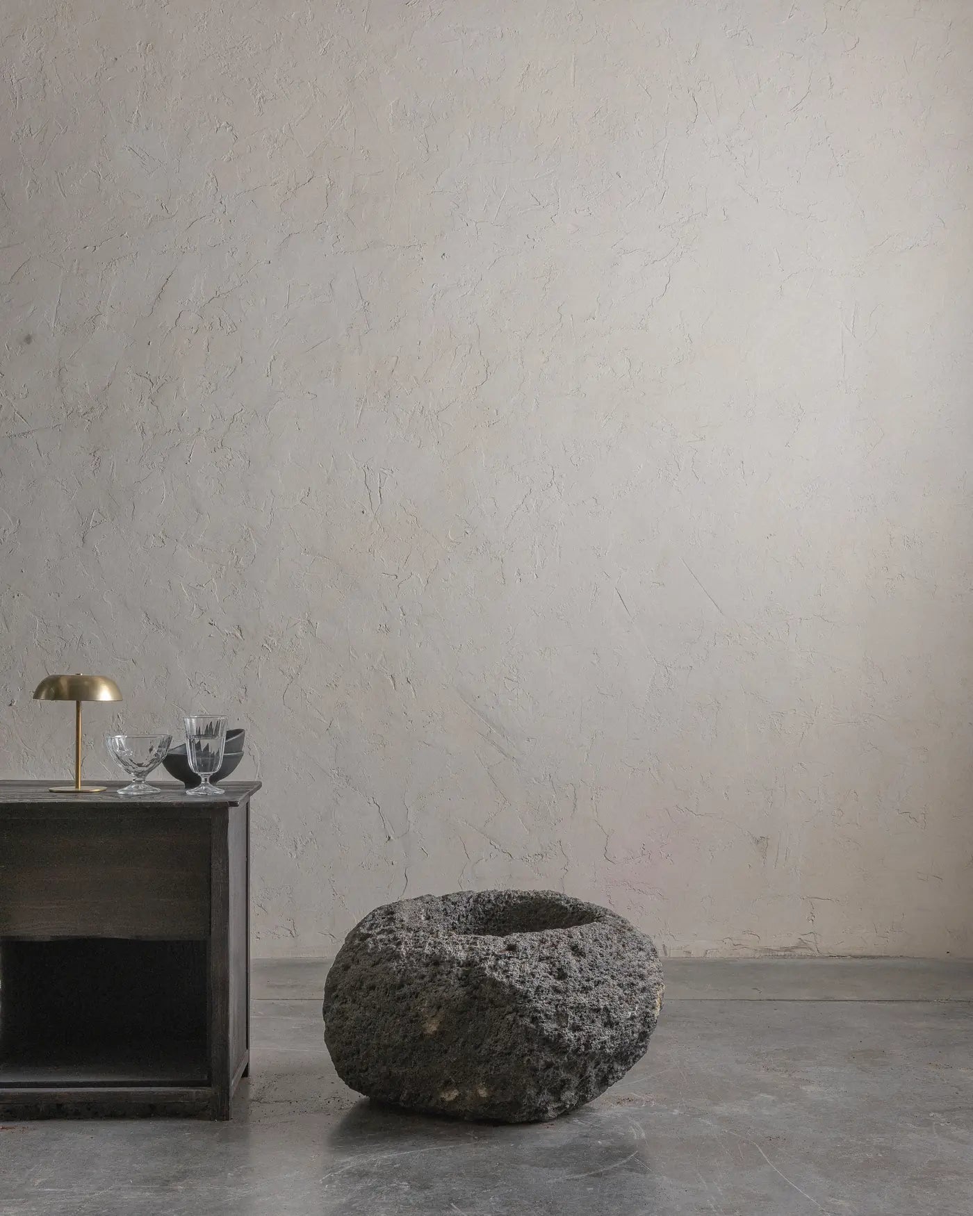 Andesite-08-Planter-Only-Plntd-Lifestyle-2