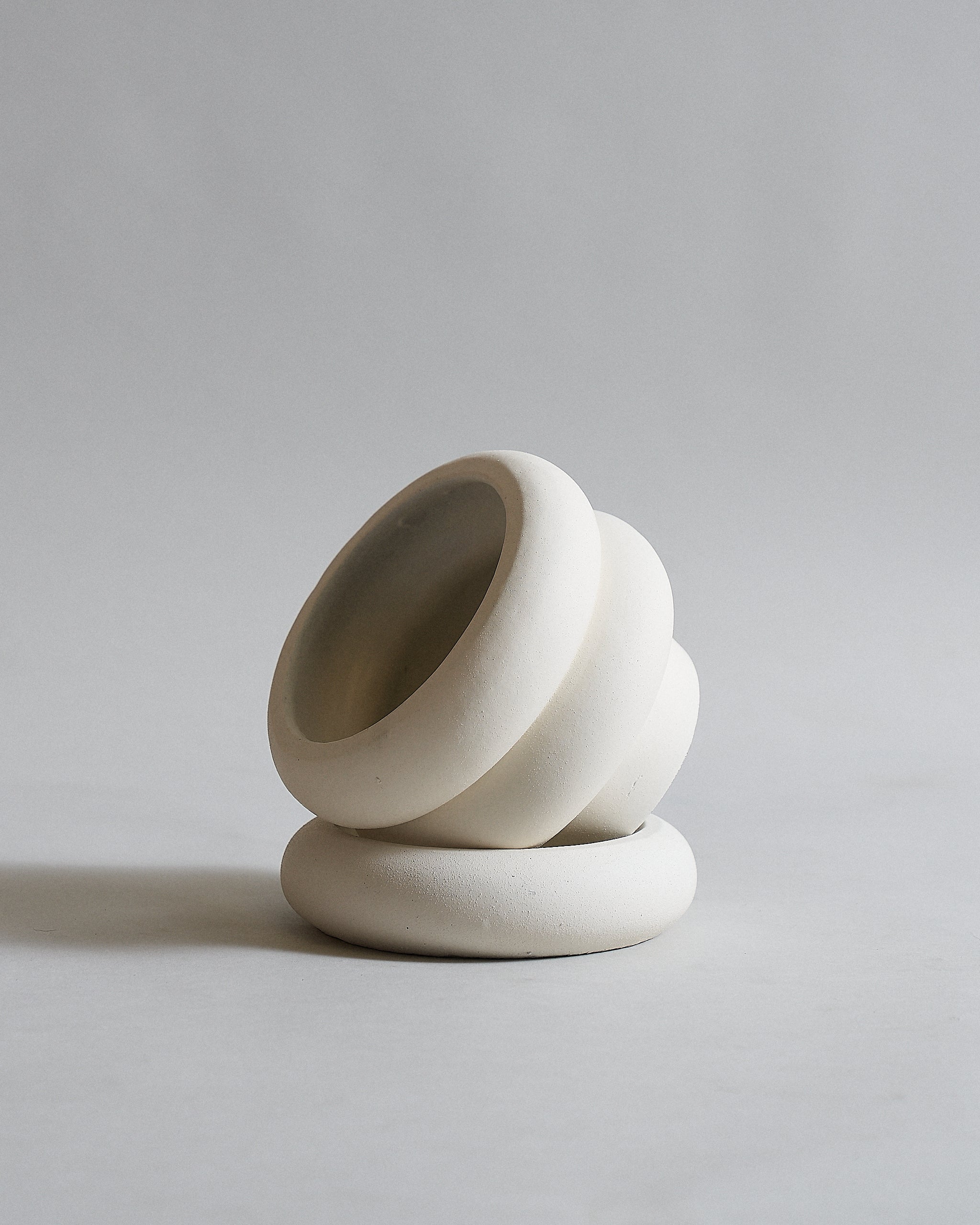 ChalkWhiteMeyerPlanterPot_detached_20