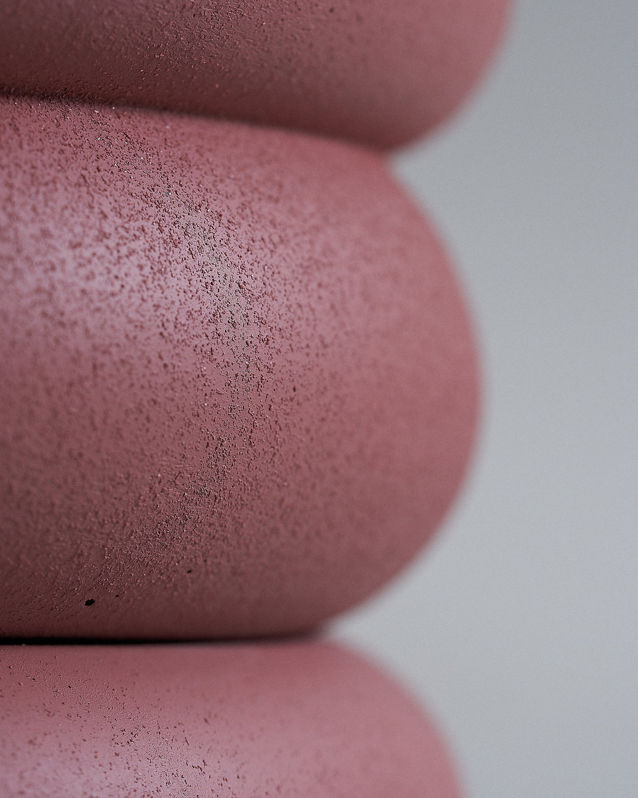 OldRedMeyerPlanterPot_Closeup03_29