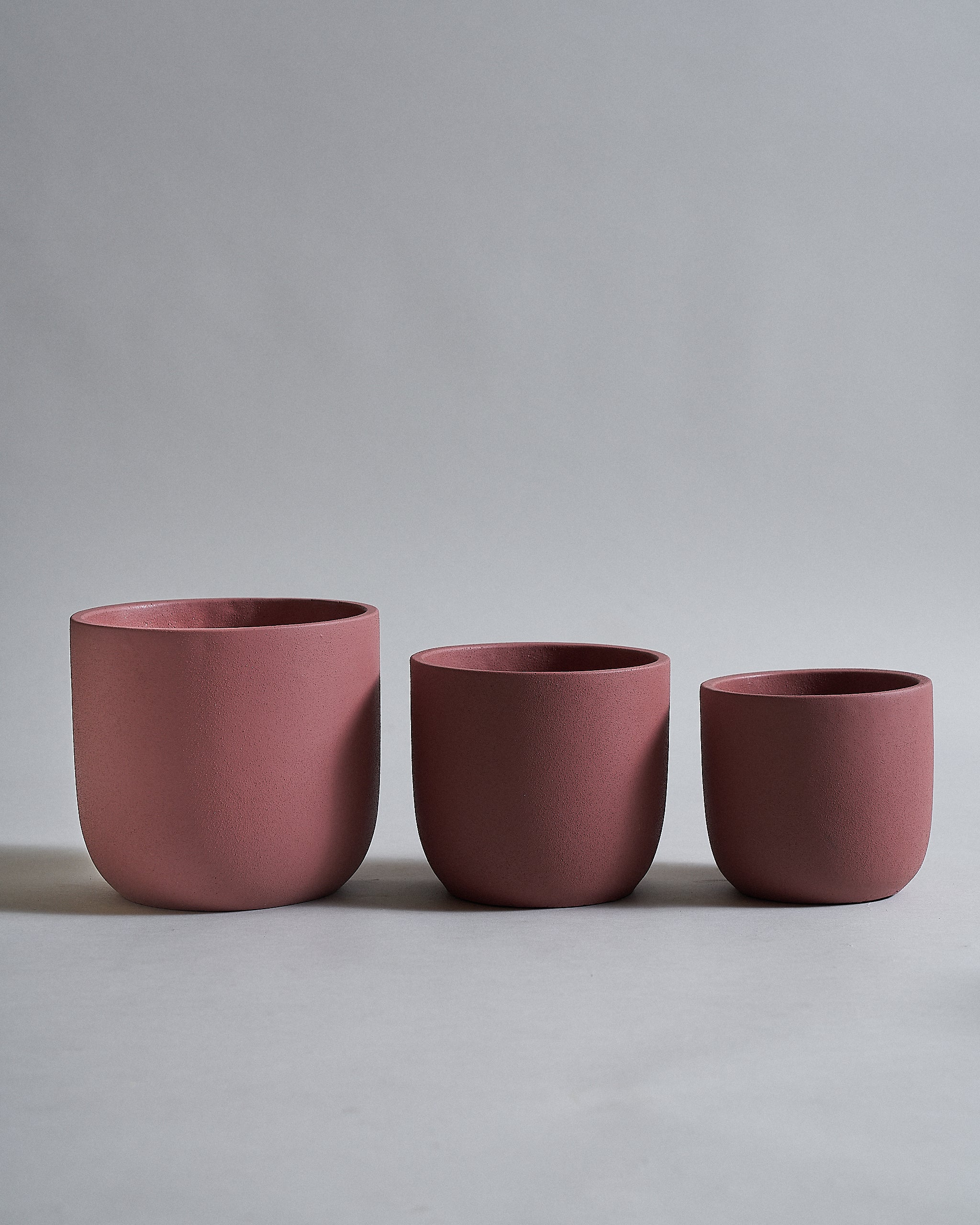 OldRedRounderPlanterPot_Group