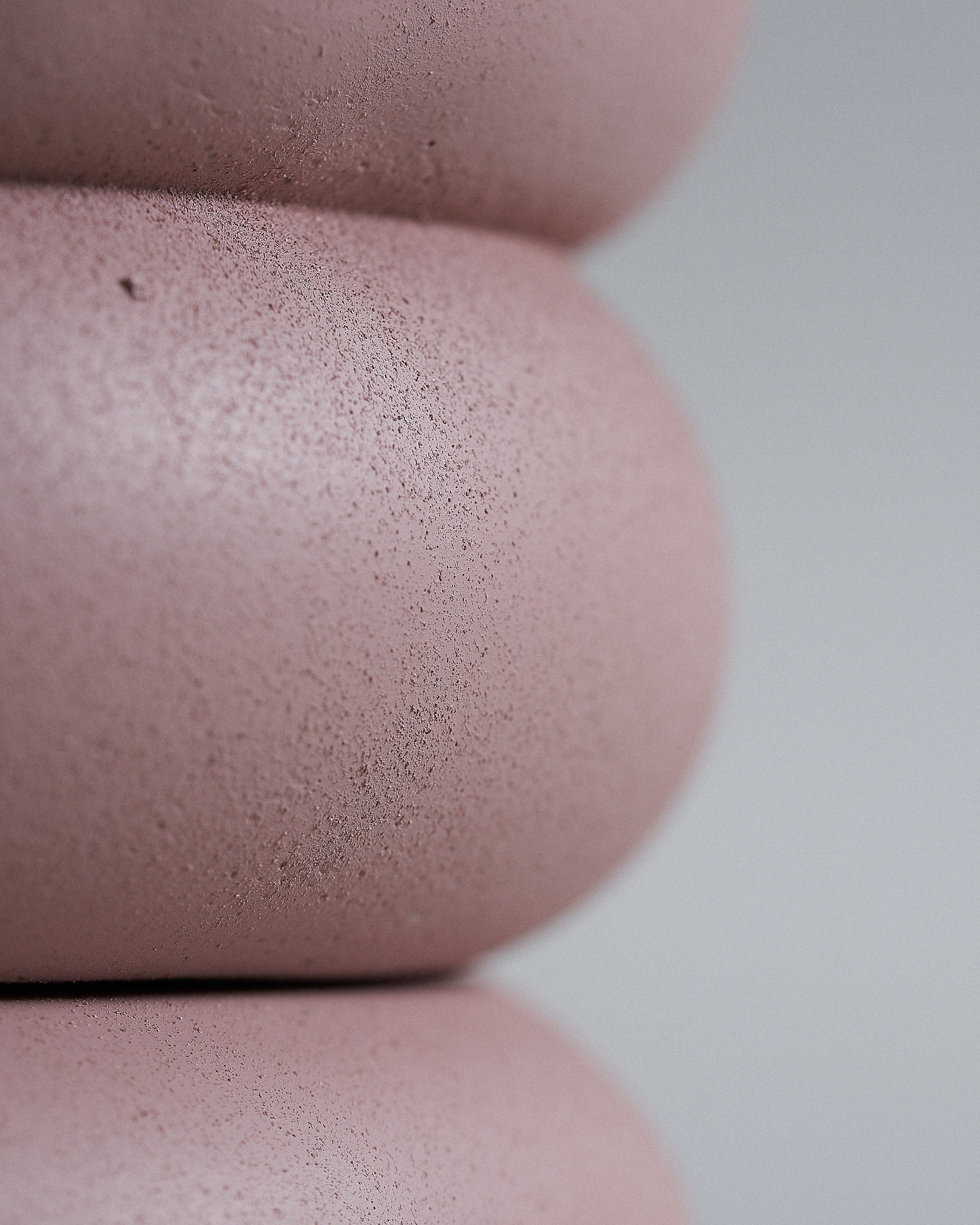 RosePinkMeyerPlanterPot_Closeup03_30