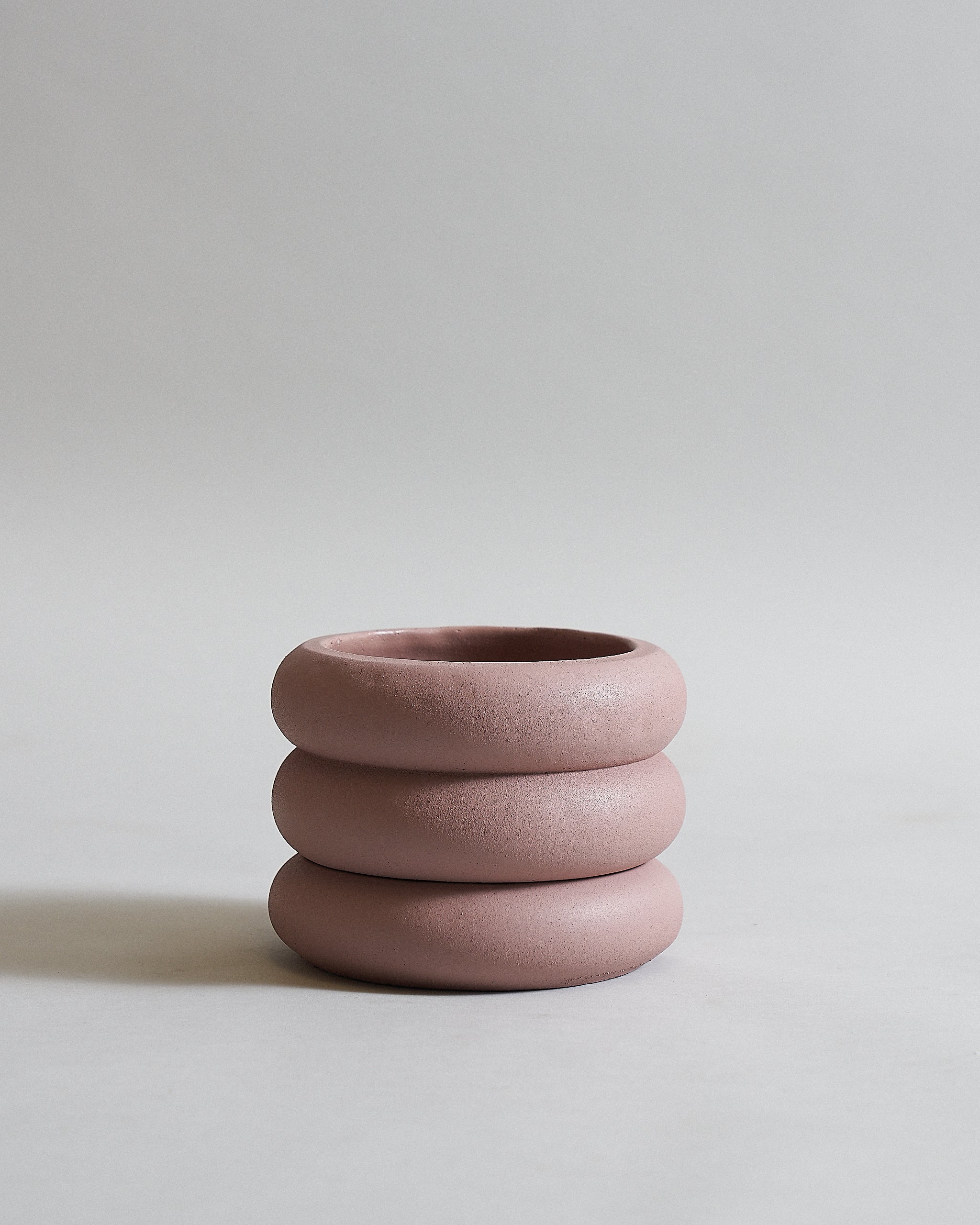 RosePinkMeyerPlanterPot_Single_10