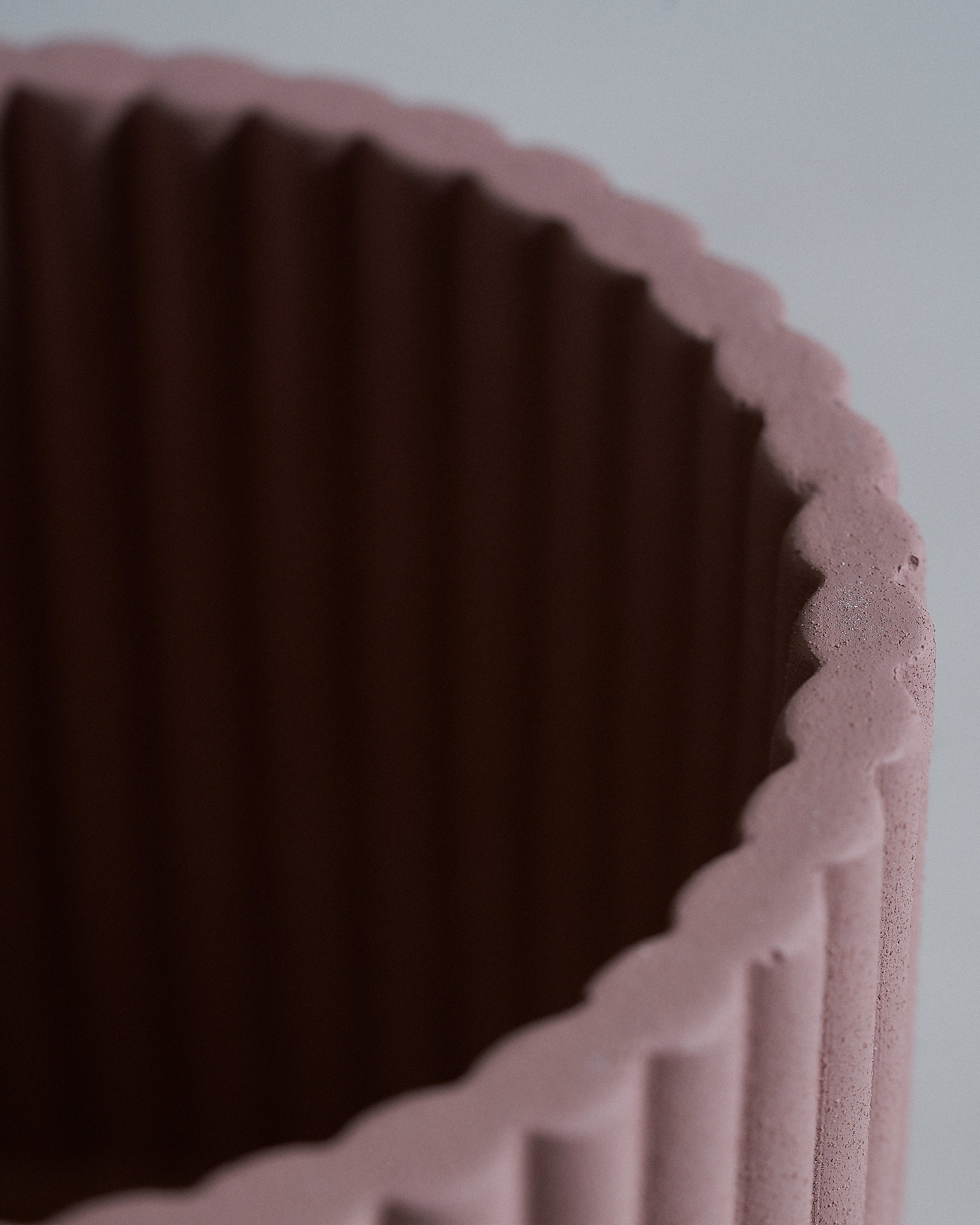 RosePinkRunicPlanterPot_Closeup01