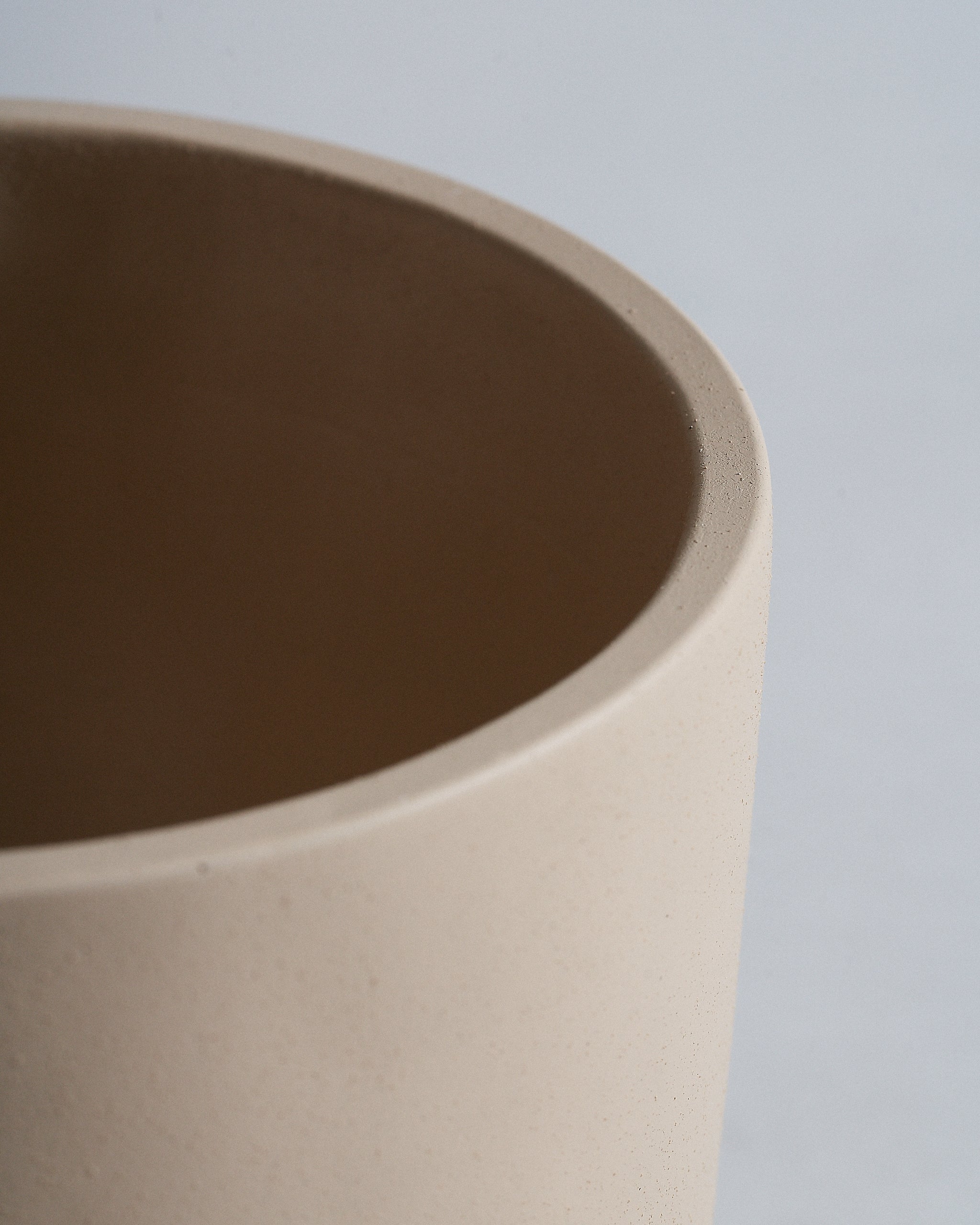 SandRounderPlanterPot_Closeup01