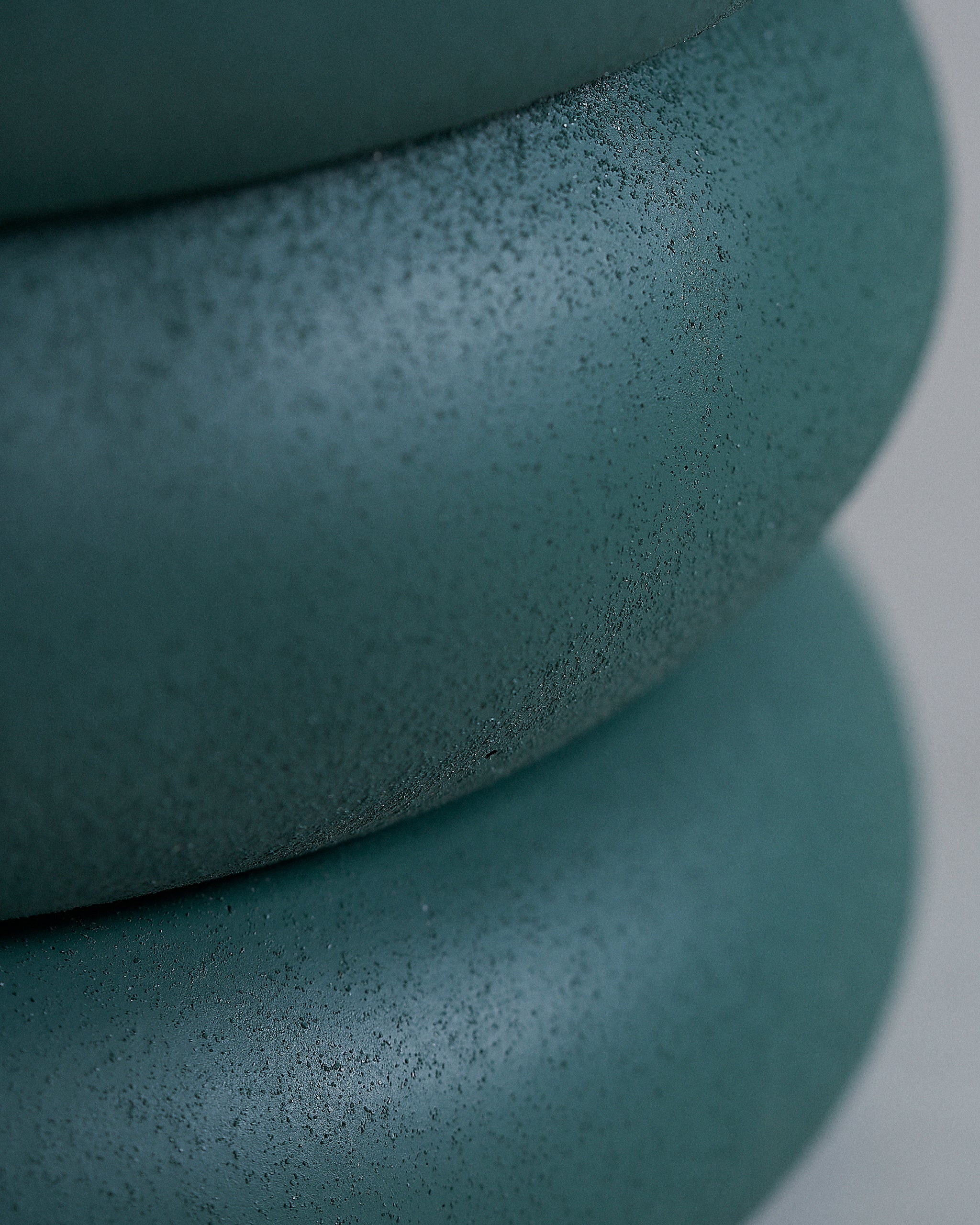 SlateGreenMeyerPlanterPot_Closeup02_20