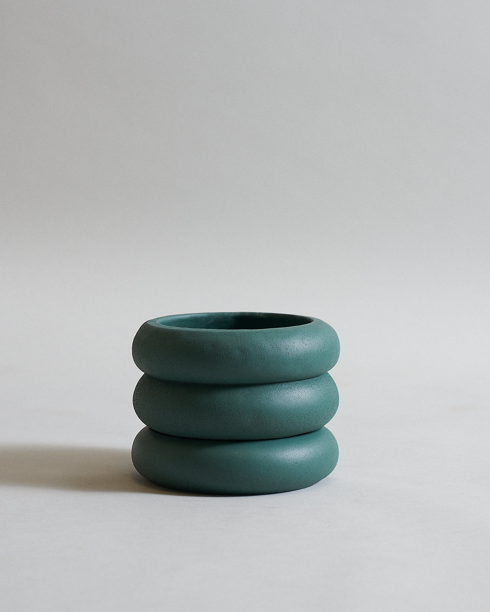 SlateGreenMeyerPlanterPot_Single_08